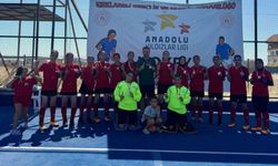 Manisa Hokey Kız Takımı Türkiye Şampiyonası'na katılmaya hak kazandı