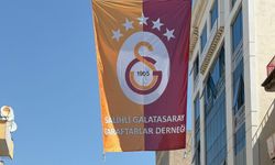Salihli'de caddelere şampiyon Galatasaray bayrakları asıldı