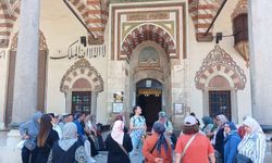 Sarıgöllü kadınlar Manisa'da tarih ve kültür yolculuğuna çıktı