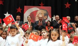 Miniklerden Cumhuriyet Bayramı'na renk katan gösteri