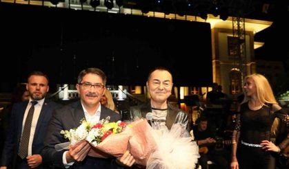 Manisalılar Serdar Ortaç ile coştu