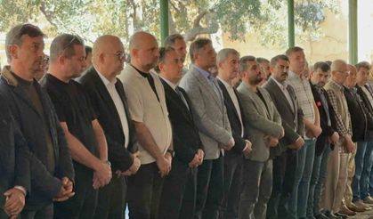 Polat Yağcı babaannesini toprağa verdi