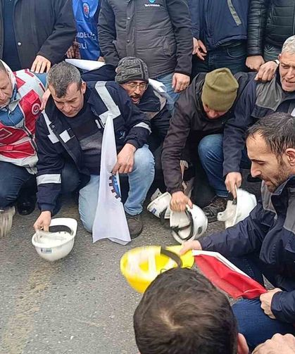 Soma'da yüzlerce maden işçisi şehir merkezine yürüdü