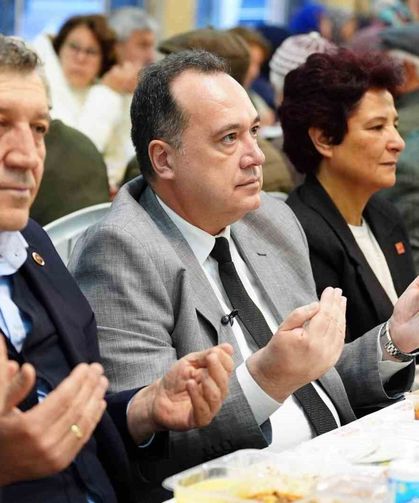 Büyükşehirin iftar sofrası Köprübaşı'nda kuruldu