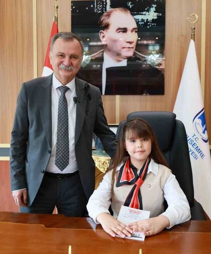 Başkan Balaban 23 Nisan'da koltuğunu çocuklara devretti