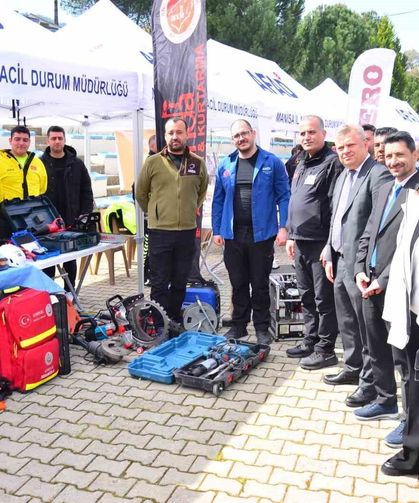 MCBÜ'de 'Afetlerde insan olmak' sempozyumu