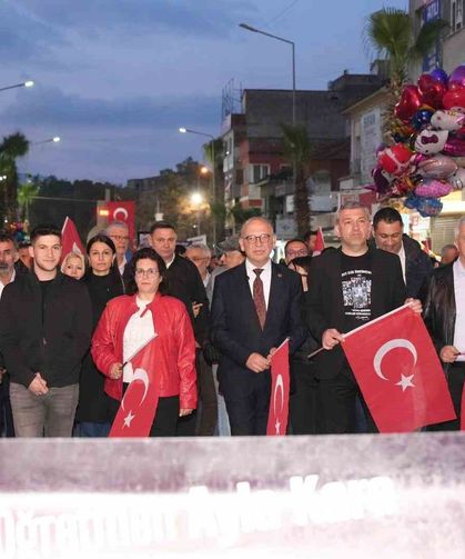 Turgutlu'da 'Sessiz Saygı' korteji