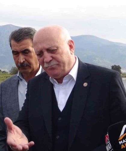 TZOB Genel Başkanı Bayraktar, Manisa'da su altında kalan tarım arazilerini inceledi, destek çağrısı yaptı
