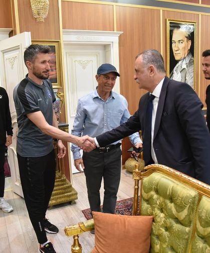 Genç kramponlara Başkan Balaban'dan destek