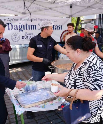 Aşure ikramları Soma ve Akhisar'dan başladı
