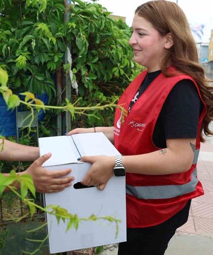 Şehzadeler Belediyesi'nden ihtiyaç sahiplerine gıda desteği