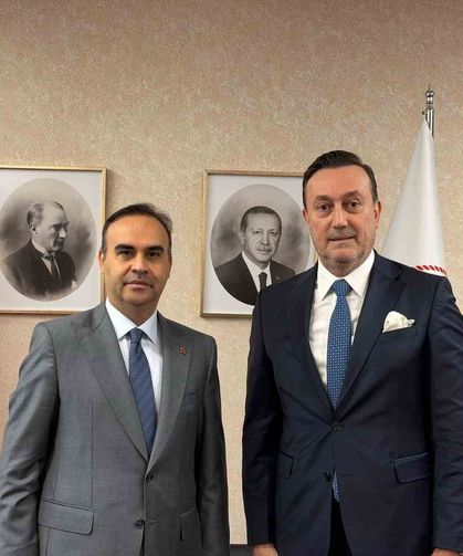 Muradiye OSB Başkanı Kıvırcık'tan Bakan Kacır'a ziyaret: Yeşil dönüşüm başlıyor