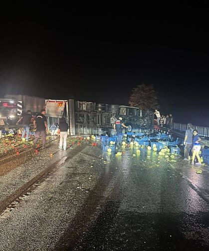 Manisa'da zincirleme trafik kazası: 7 yaralı