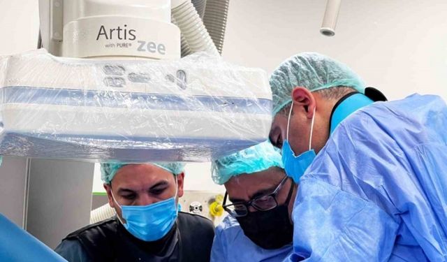 Manisa Şehir Hastanesinde kalbe ameliyatsız operasyon