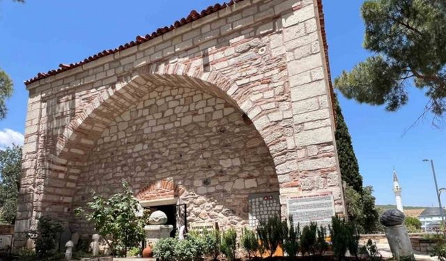 Yunus Emre türbesinin Kula’da olduğunun kanıtlarını sıraladı