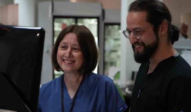 Hemşire annesinin yanına doktor olarak atandı