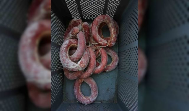 Kilolarca bozuk ürün ele geçirildi