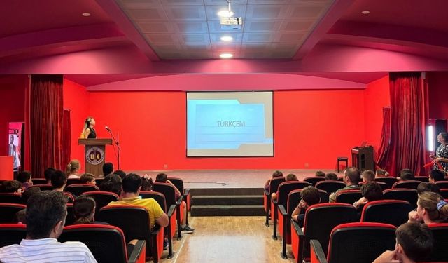 Ülkem Koleji’nde Dil Bayramı