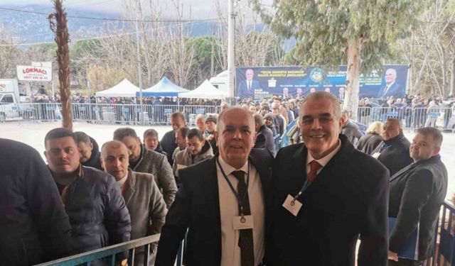 Kongrede maaş krizi