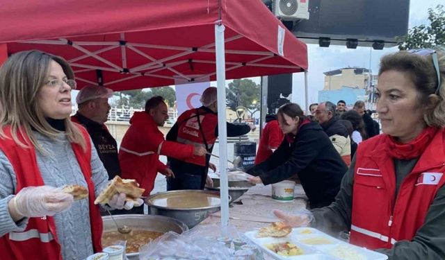 Alaşehir Kızılay’dan 350 kişilik iftar