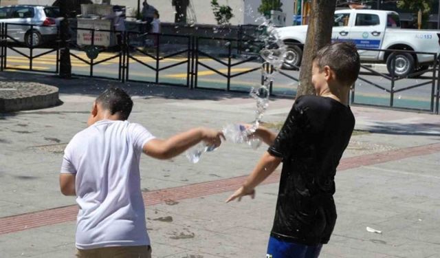 Manisa kavurucu sıcaklara teslim oldu