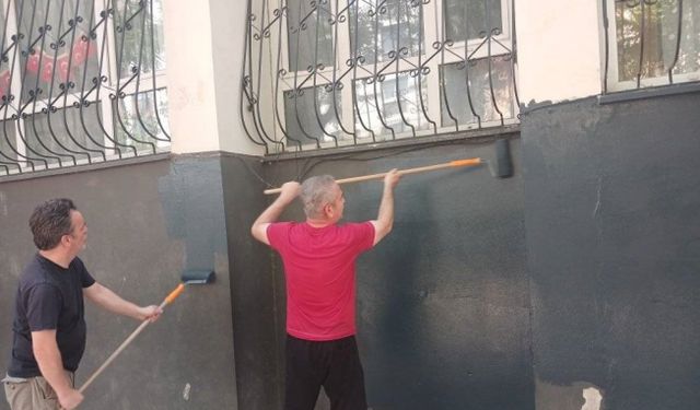 Okullarını el birliğiyle güzelleştiriyorlar