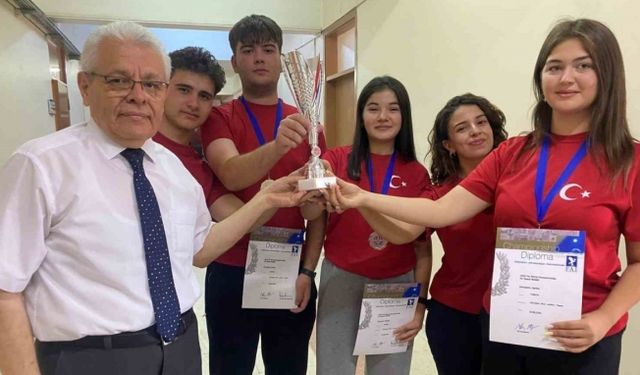 Şampiyonlar Alaşehir’de alkışlarla karşılandı