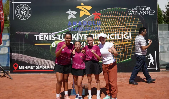 Büyükşehir’in tenis takımından gururlandıran başarı