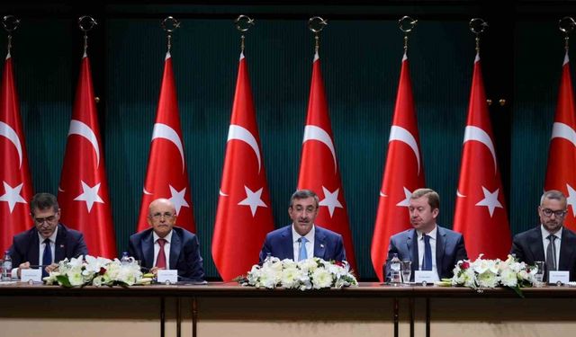 Bakan Şimşek: "Türkiye ekonomisi şoklara dayanıklı"