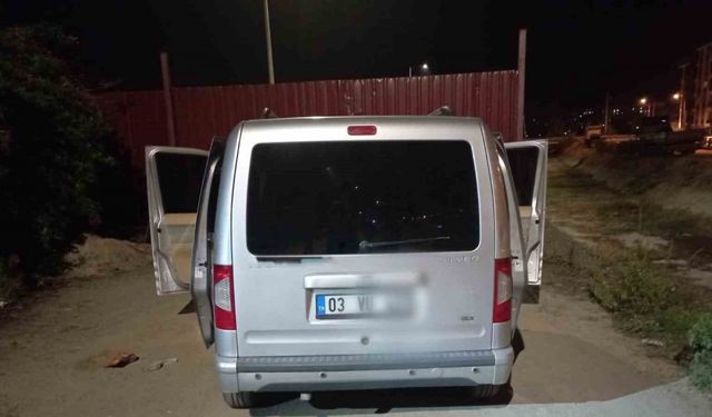 Polis ile ehliyetsiz sürücü arasında kovalamaca