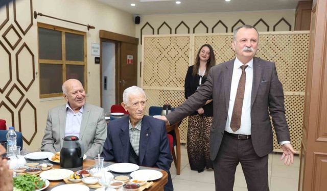 Yunusemre’den Yaşlılar Günü’ne özel vefa etkinliği