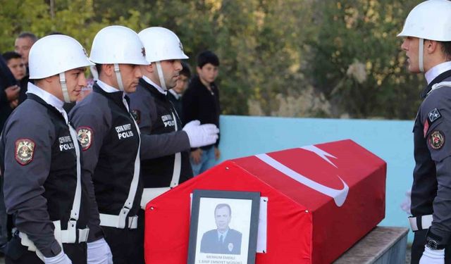 Emekli Emniyet Müdürü dualarla toprağa verildi