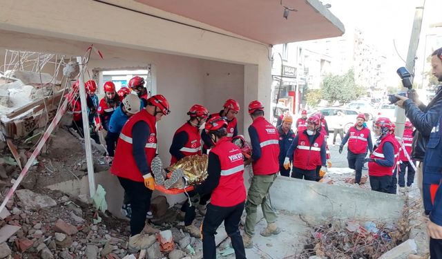 Yunusemre Belediyesi’nden 6.8’lik deprem tatbikatı