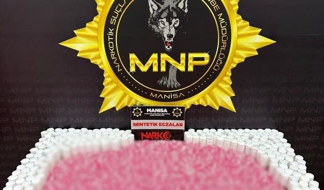 Araçta binlerce sentetik hap ele geçirildi