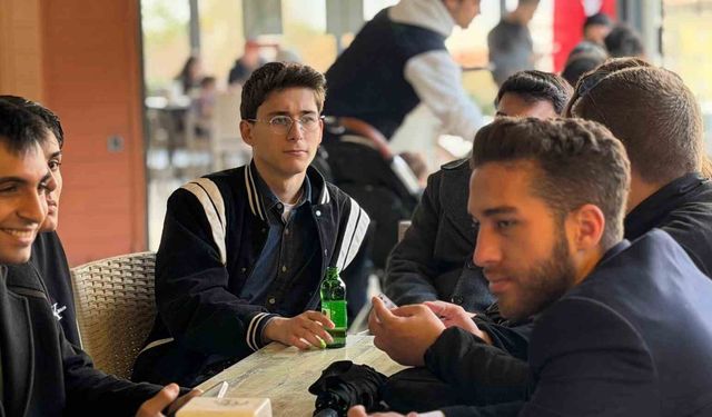 Gençlik Kafe gençlerin buluşma noktası oldu