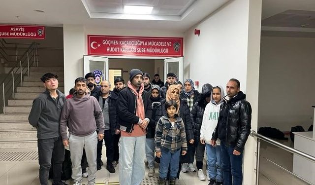 Manisa'da 34 düzensiz göçmen yakalandı
