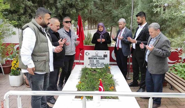 Şehit Mustafa Kozak'ın annesi Gülşen Kozak'ı duygulandıran ziyaret