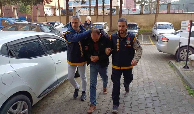 Sokak ortasında karısını öldüren koca adliyeye sevk edildi