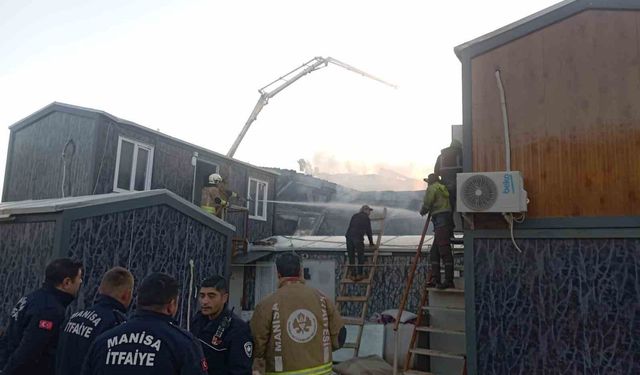 İşçi konteynerinde çıkan yangın kontrol altına alındı