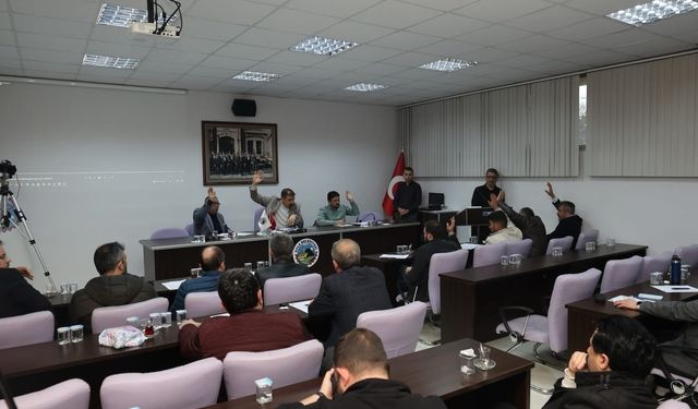 Kula Belediye Meclisi'nde arsa satışı ve teminat talebine ret