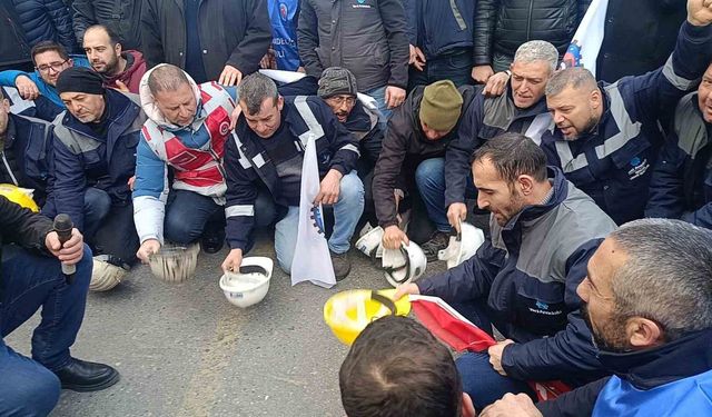 Soma'da yüzlerce maden işçisi şehir merkezine yürüdü
