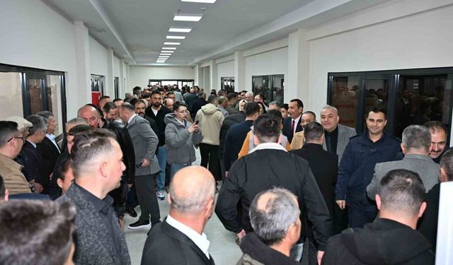 Demirci'de geleneksel bayramlaşma törenine yoğun katılım