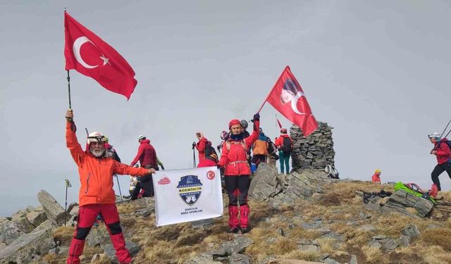 Demircili dağcılar Kaz Dağlarına tırmandı