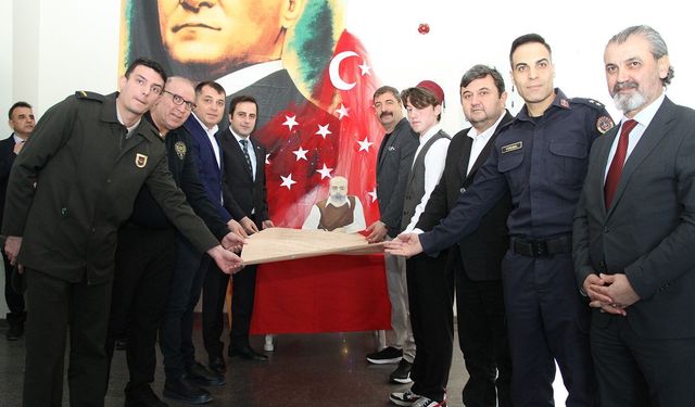 Kula'daki anma programı duygu dolu anlar yaşattı