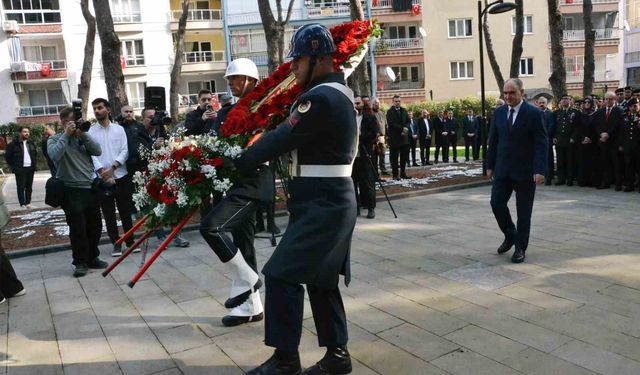 Manisa'da Çanakkale Zaferi'nin 111. yılı törenle anıldı