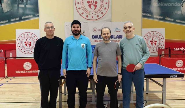 Masa tenisi turnuvasında birincilik Merkezefendi'nin