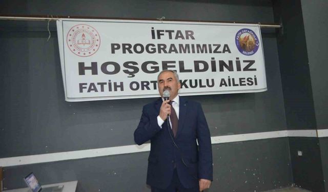 Selendi'de eğitim camiası aynı sofrada buluştu