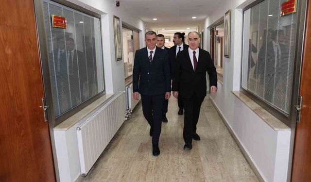 Vali Özkan ve Başkan Şimşek yatırımlar hakkında fikir alışverişi yaptı