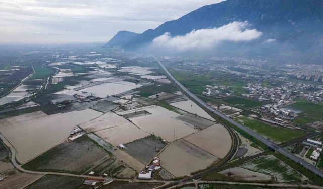 Gediz taşkını yerleşim alanlarına ulaştı