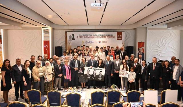 Manisa'da dev turnuvanın şampiyonu Azerbaycanlı Rasulov oldu